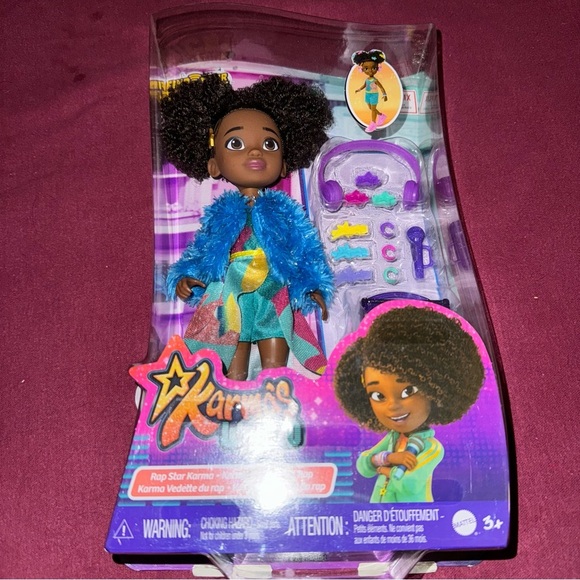 Mattel - KARMA'S WORLD (Netflix) Singing Star Karma Doll Figure NIB - Picture 1 of 4